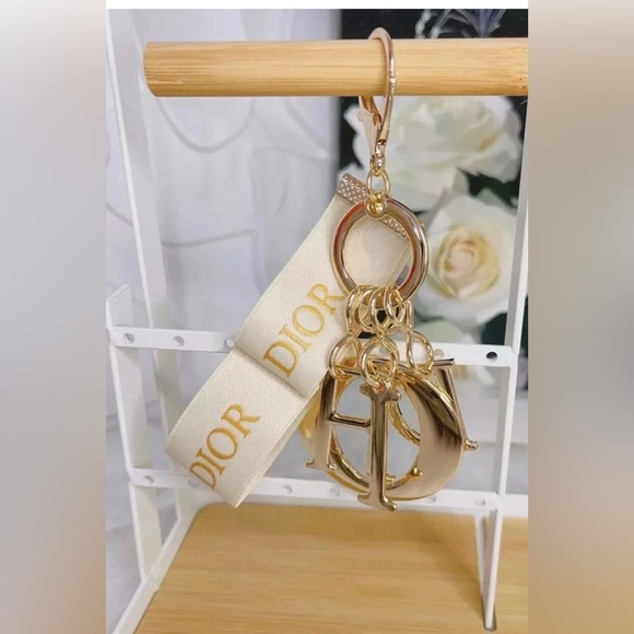 Dior Accessories - Dior Gold and White Key Holder